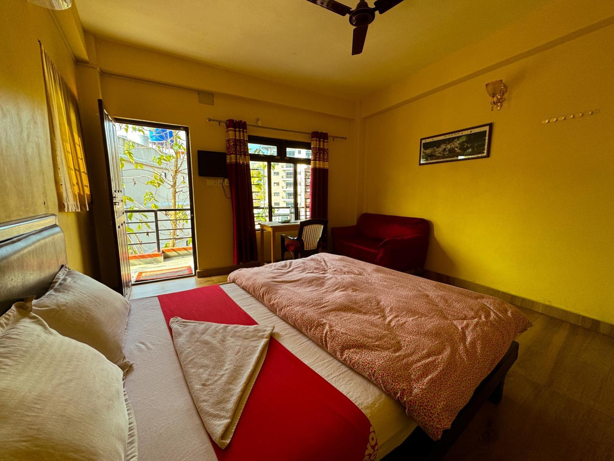 Hotel Forestway Hostel & Backpackers Ποκάρα Εξωτερικό φωτογραφία